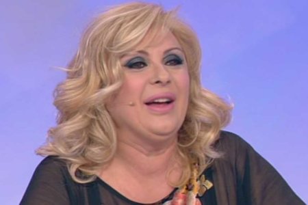 tina-cipollari-uomini-e-donne-rossella-intellicato