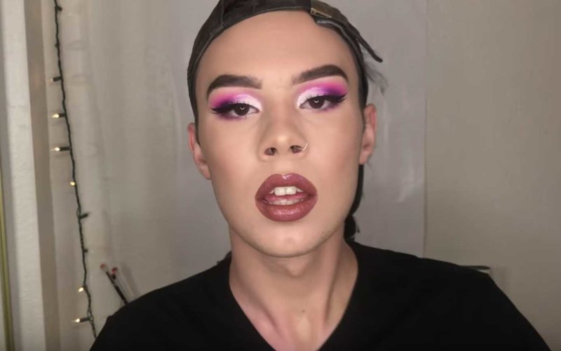 trucco-gay-padre-figlio-youtuber-drew