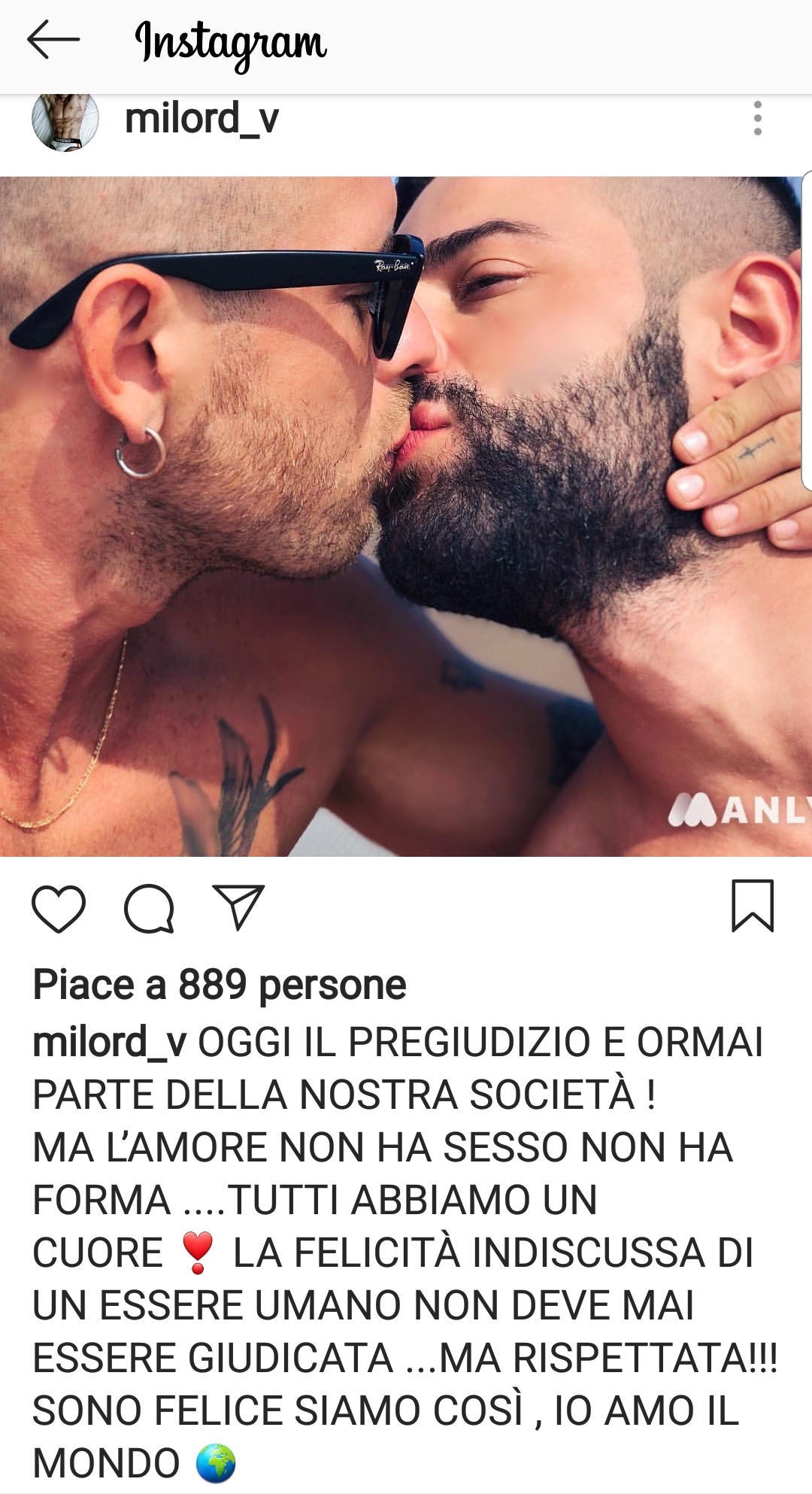 Amici-ballerino-gay-bacio-vito-conversano-guglielmo-scilla