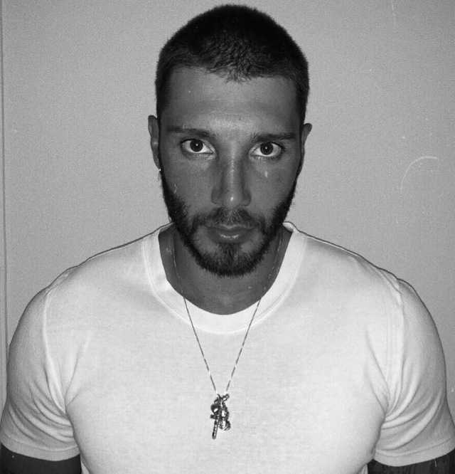 Stefano-de-martino-programma-italia-uno-cambio-look-capelli-rasati Stefano-de-martino-programma-italia-uno-cambio-look-capelli-rasati