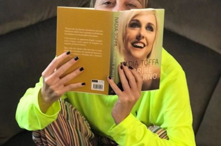 nadia-toffa-libro-cancro-fiorire-d-inverno-le-iene