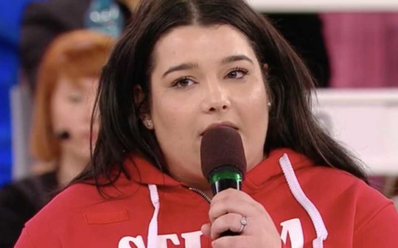 amici-maria-de-filippi-martina-faccioli-omofobia