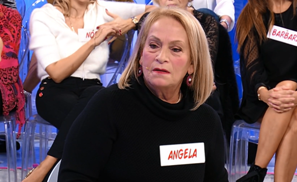 angela-di-lorio-uomini-e-donne-trono-over-tina-cipollari