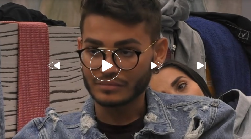 cristian-imparato-io-canto-malattia-filler-labbra-viso-rifatto-grande-fratello-gf19-morbo-di-chrom