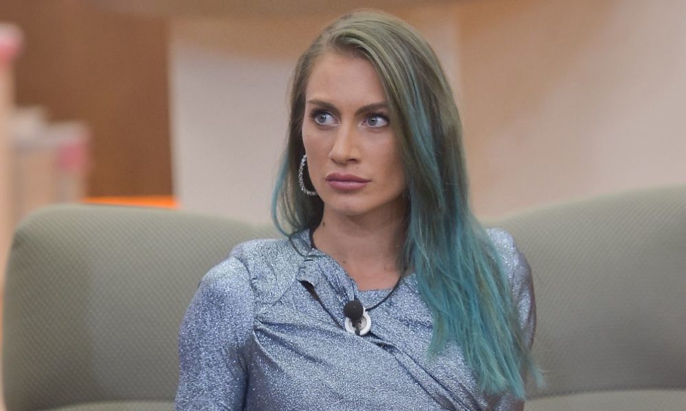 nikita pelizon in celeste 1000x600 1