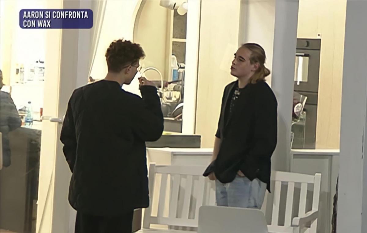 Amici 22 Aaron e Wax e1674058496937