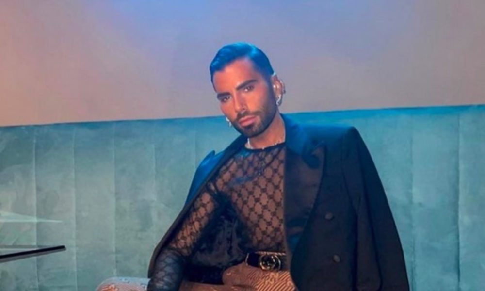 federico fashion style seduto 1000x600 1