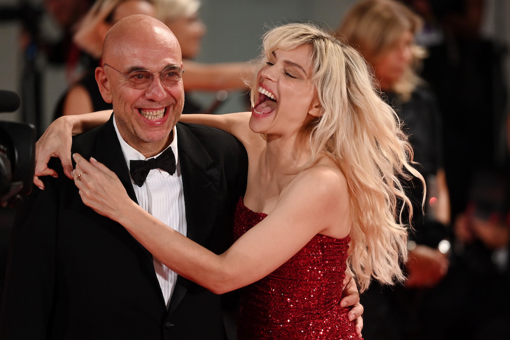 La lite Virzi Ramazzotti dimostra che in amore destra e sinistra sono uguali 3