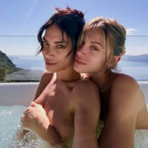 elodie-franceska piscina